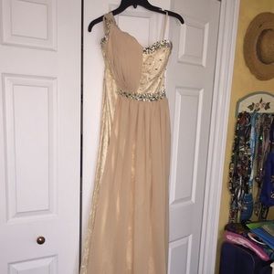 Prom dress never worn